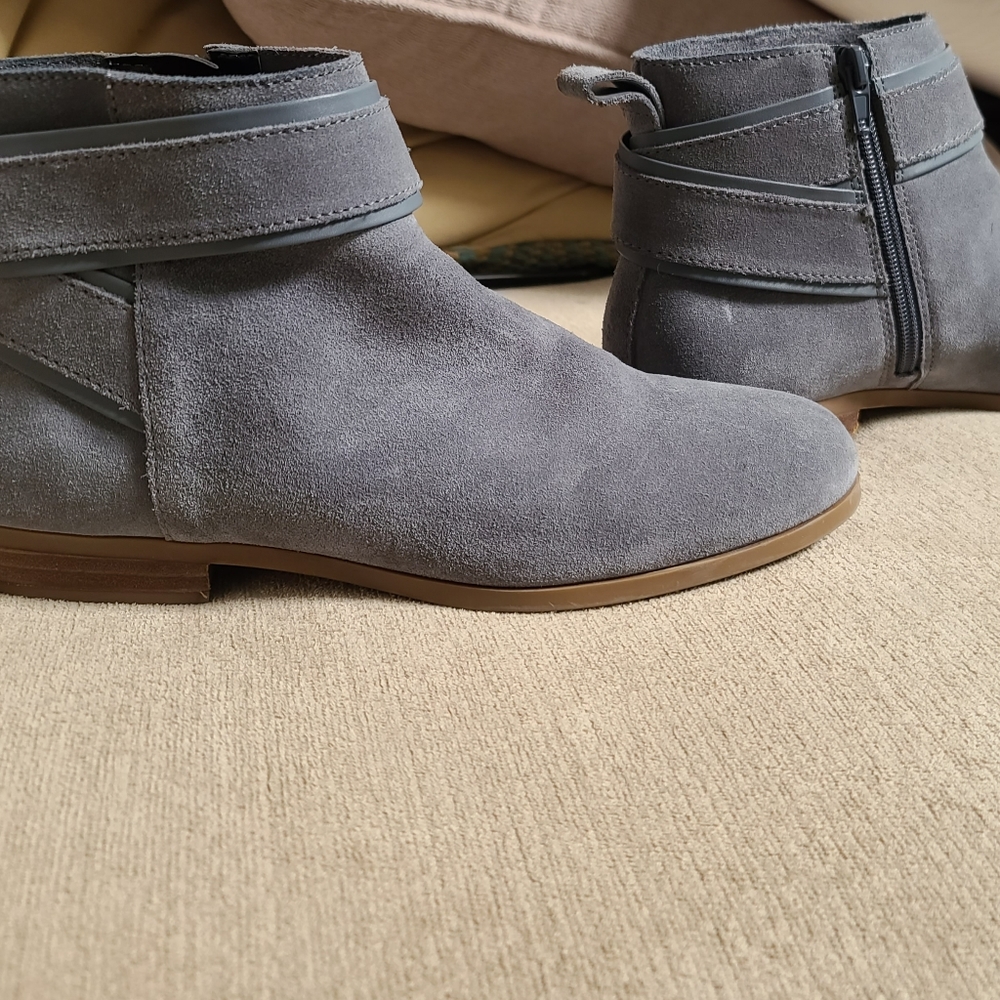Sole Society gray suefe booties